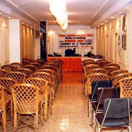Hotel Singhs International Βομβάη Εξωτερικό φωτογραφία